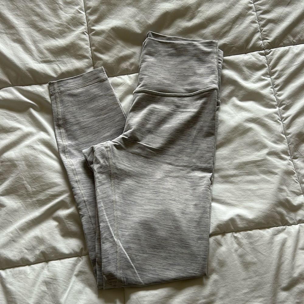 Lululemon Wunder Under Leggings 25”
